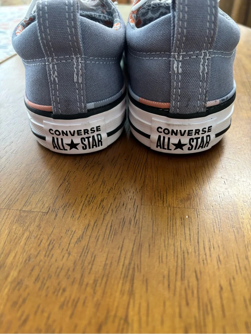 Converse women’s low